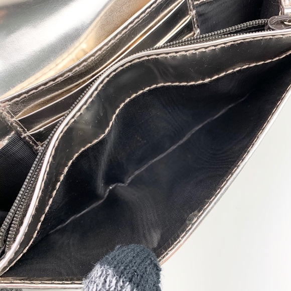 Gucci Rare Chrome Wallet - Picture 8 of 9